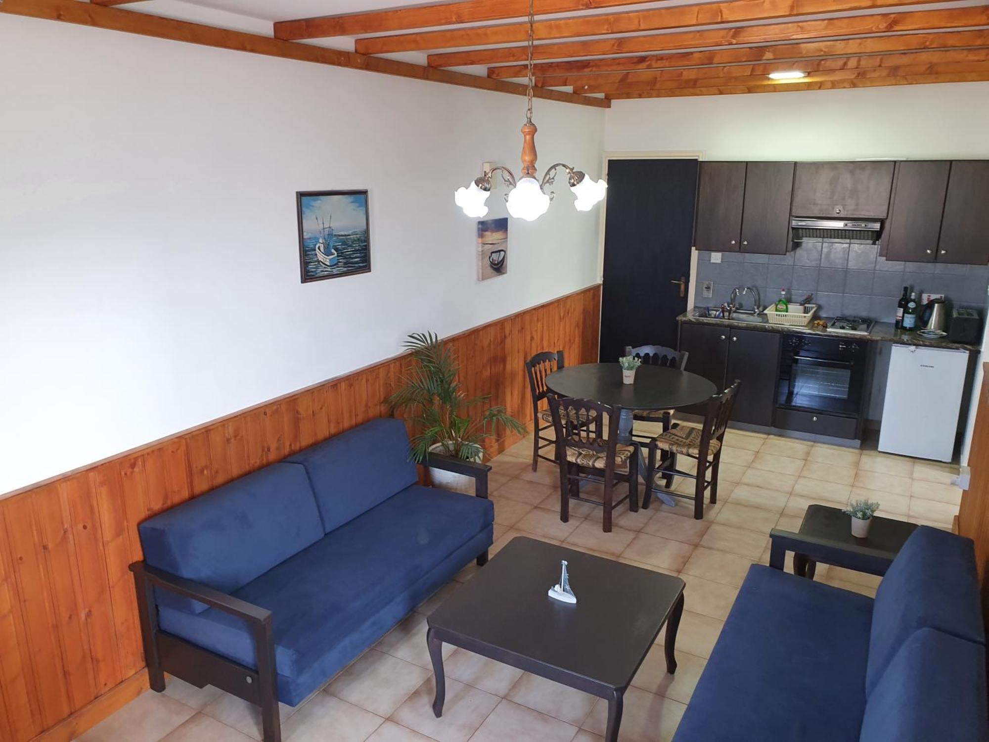 Kanalli Apartments Pomos Oda fotoğraf