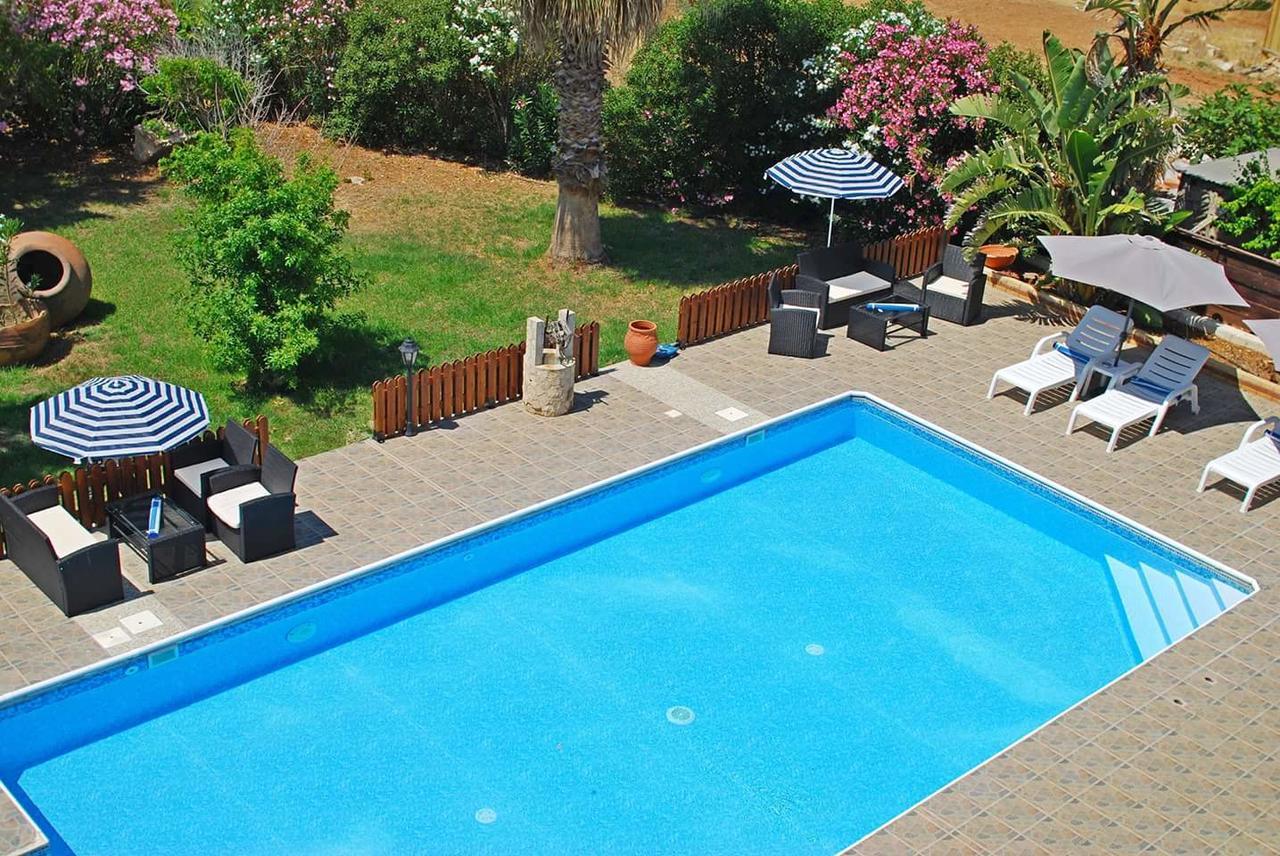 Kanalli Apartments Pomos Oda fotoğraf